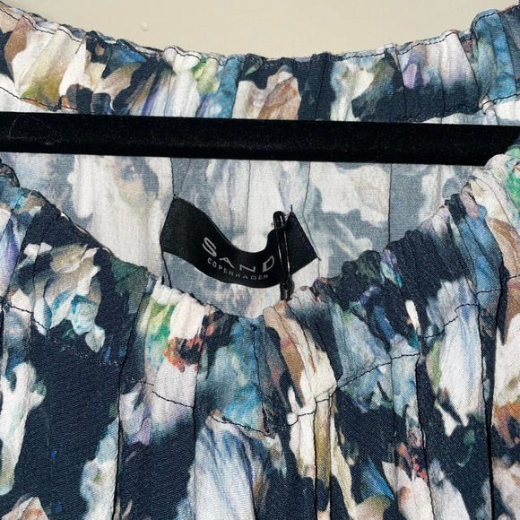 Brand new with tags off - Picture 3 of 3